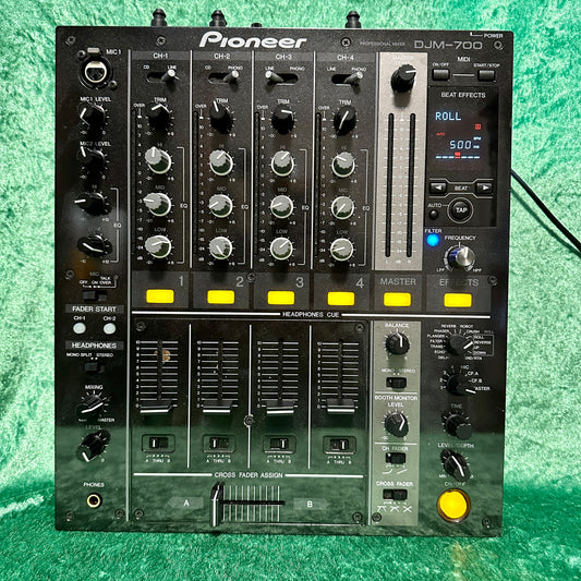 Pioneer DJM-700 4 Channel DJ Mixer Black
